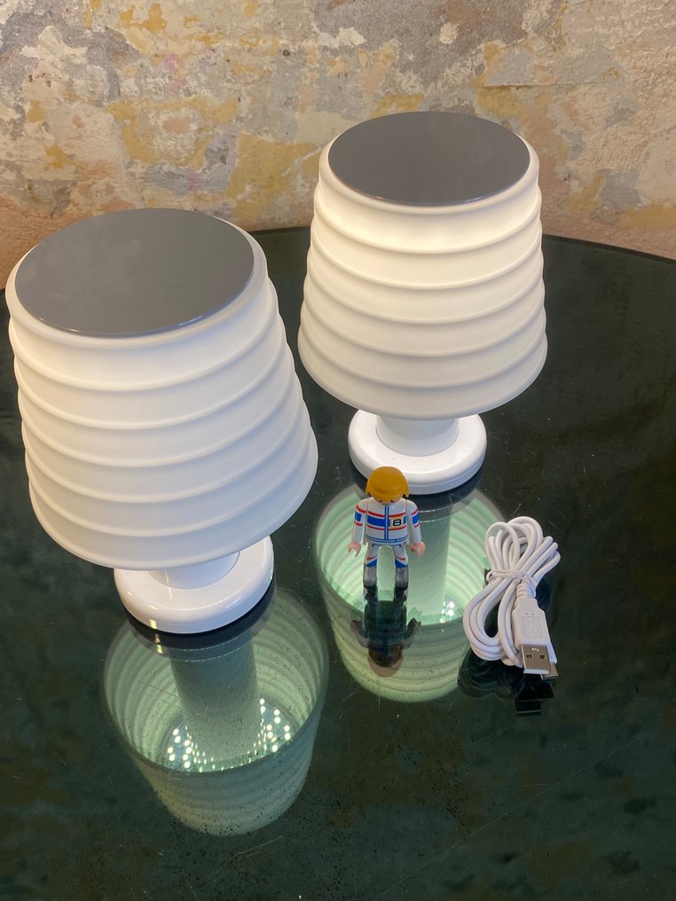 Sowden - George Sowden - Πορτατίφ κομοδίνου (2) - Δεν υπάρχει κείμενο για μετάφραση. - Αλουμίνιο - Ζευγάρι κομοδίνων λαμπτήρων #2.1