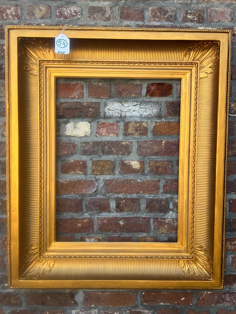 Κορνίζα - 54. Αντικε βαριά μεγάλο πίνακα κορνίζα με αυτοκόλλητο του δημιουργού F. Sulvay. Για πίνακα από #2.1