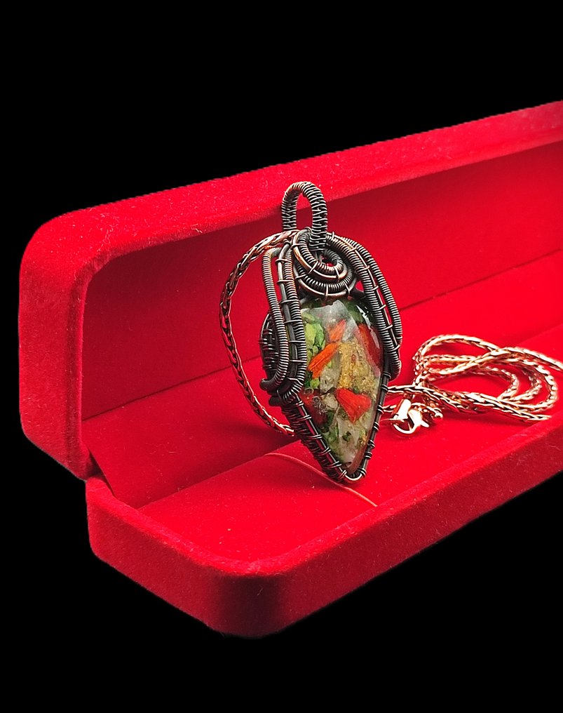 Όμορφο χειροποίητο κρεμαστό κόσμημα από χαλκό, με τουρκουάζ και όστρακο, σε υψηλής ποιότητας χαλκό, - Κολιέ με μενταγιόν #4.3