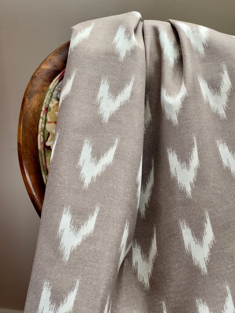 Dobbel bredde. Eksklusivt etnisk ikat-mønster for dekorasjon og tapetsering. - Tekstil - 300 cm - 280 cm #1.0