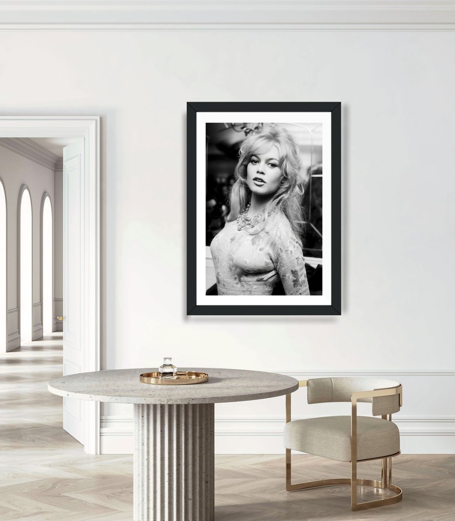 Brigitte Bardot -1959 - Fine Art Photography - Luxury Wooden Frame 70X50 cm - Limited Edition 02 of 30 - Serial 20112 - Original Certificate (COA), Hologram - 100% New. Shipping Reduction from 3 items #1.0
