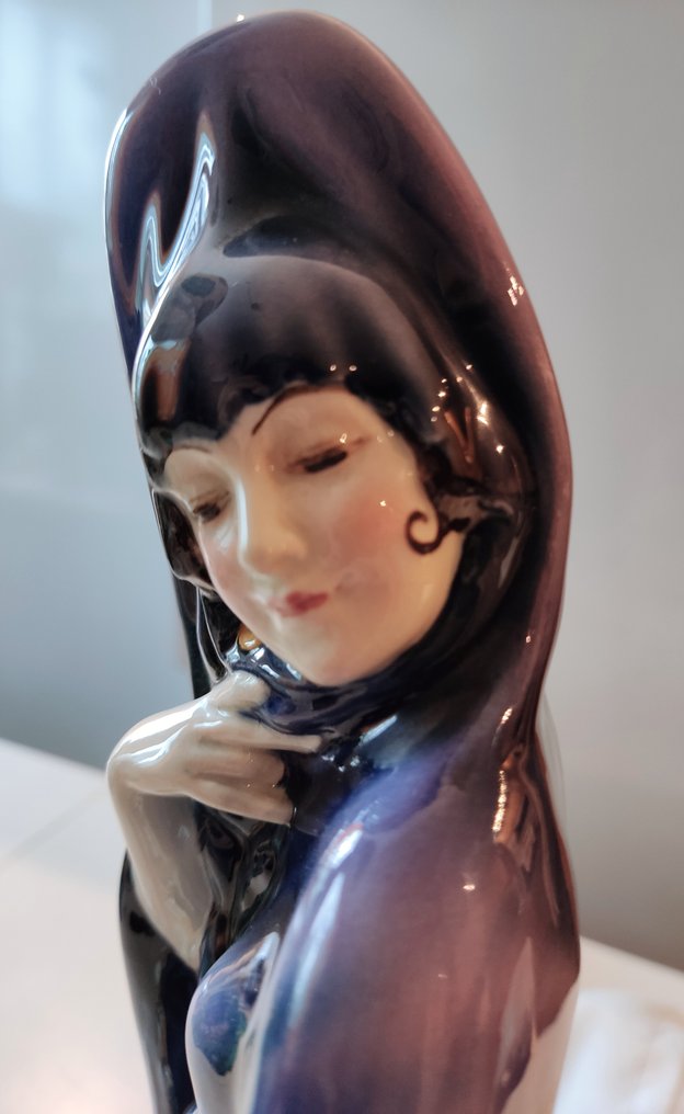 Goldscheider - 小塑像 - Josef LORENZL (1892-1950) - 瓷器 #1.0