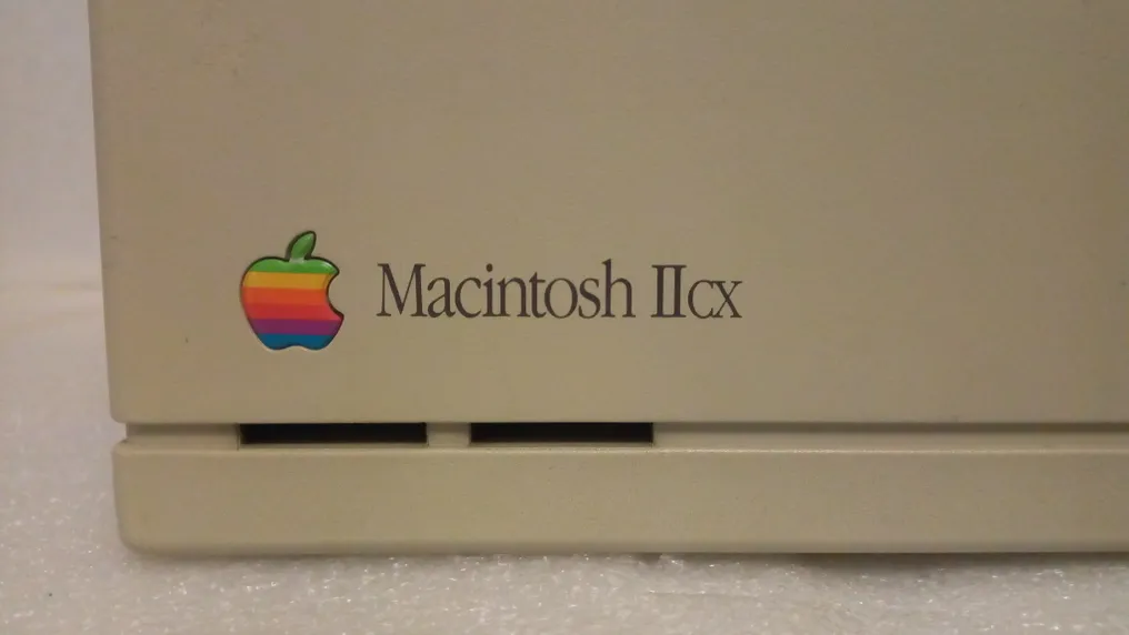 Apple Macintosh ll CX - 1989 - Computer #2.1