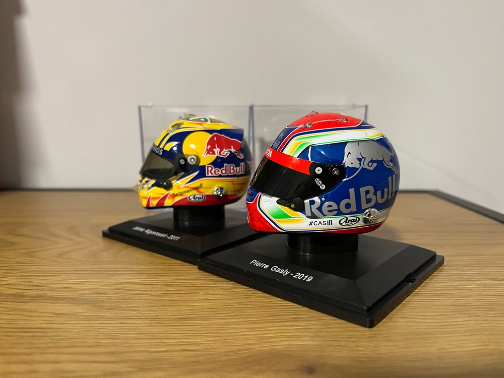 Spark 1:5 - 模型賽車  (2) - Toro Rosso F1 Drivers Helmets Pack - Red Bull - Pierre Gasly 2019 - Jaime Alguersuari 2011 #1.0