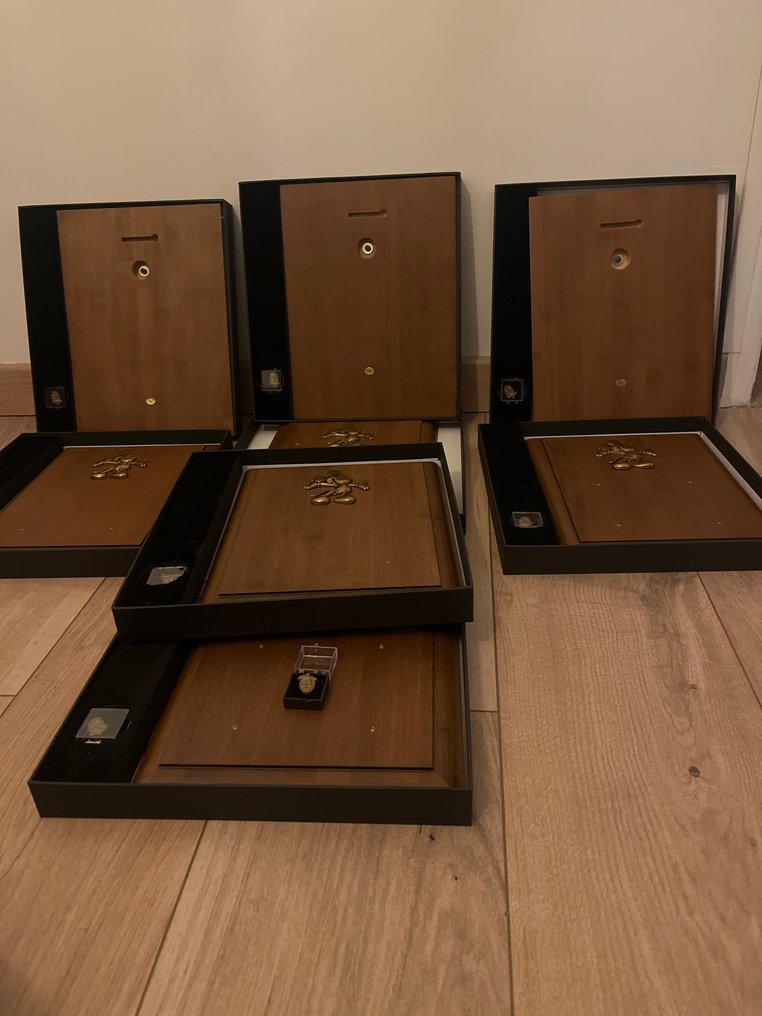 Mickey Mouse - 5 Various merchandise objects - Disney #3.2