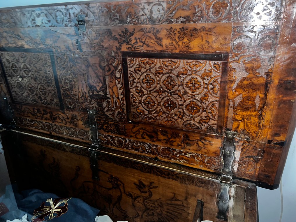 Σεντούκι - Κέδρος ή ένα άλλο μαλακό ξύλο - Ένα Κασσόνε πόκερ και μακρύ έργο στην Αλτζόι #4.3