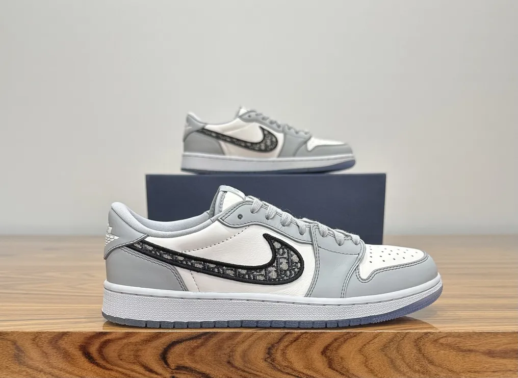 Christian Dior - Jordan 1 Retro Low Dior - Sneakers - Size: EU 42 #2.1