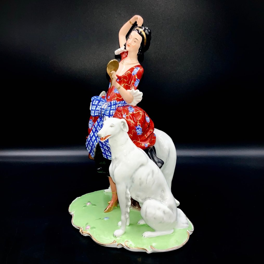 Ernst Wenck - Fraureuth Art Department - "Lady with Borzoi" (28 cm) - Art Deco - ca 1920 - Szobrocska - Porcelán #4.3
