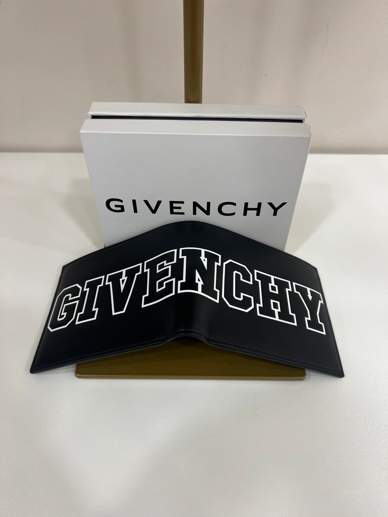 Givenchy - 錢包 #3.2