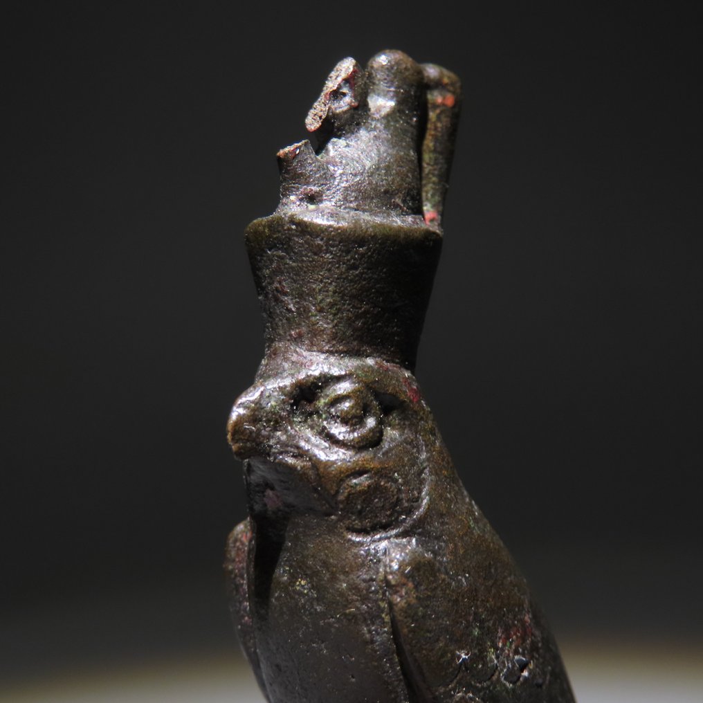 Ancient Egyptian Bronze God Horus as a falcon. Late Period 664-332 B.C. 6.5 cm height. #4.3
