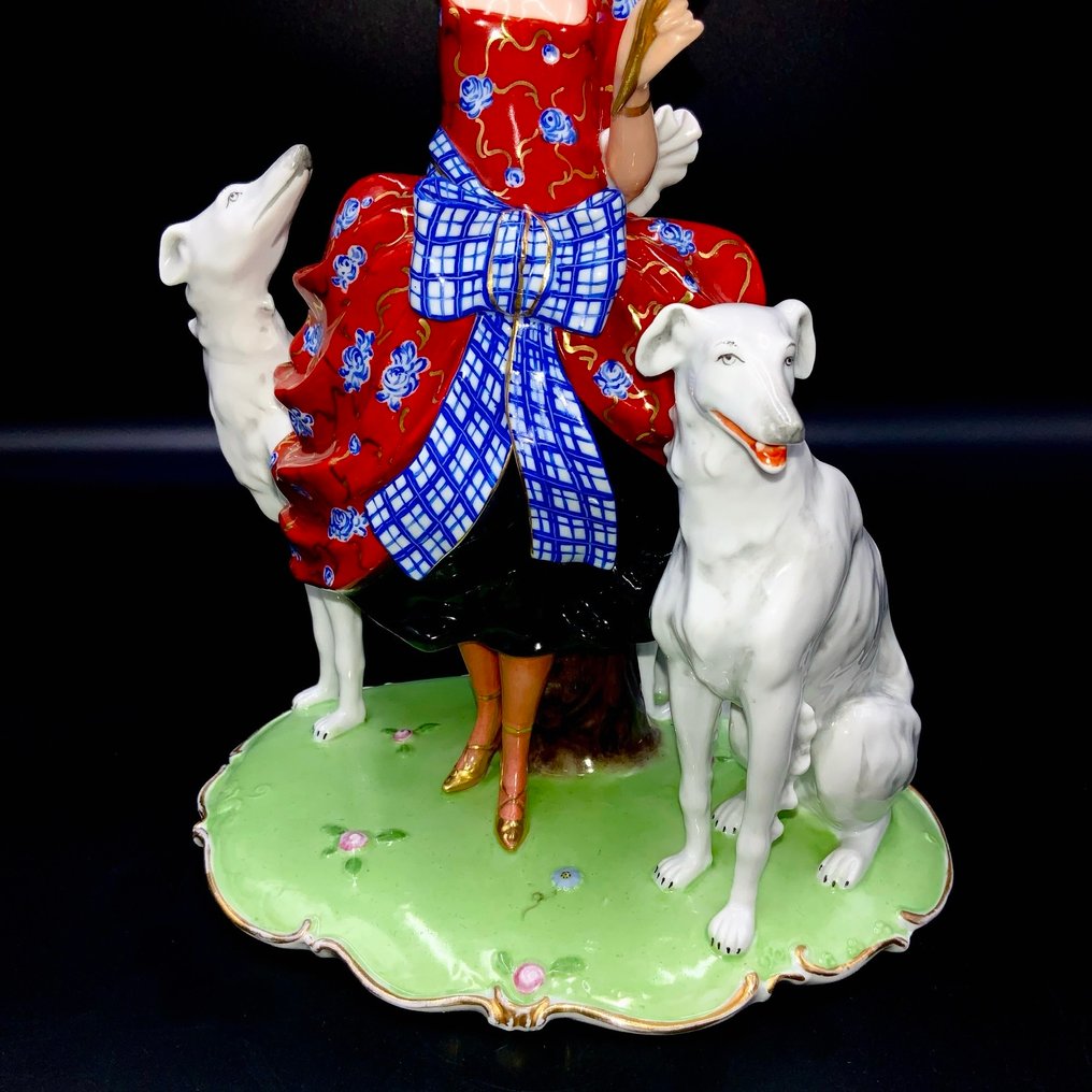 Ernst Wenck - Fraureuth Art Department - "Lady with Borzoi" (28 cm) - Art Deco - ca 1920 - Szobrocska - Porcelán #2.1