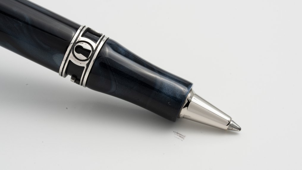 Marlen - The Key (to success) - Edizione speciale amuleto - in resina italiana blu e Argento - Ballpoint pen #4.3