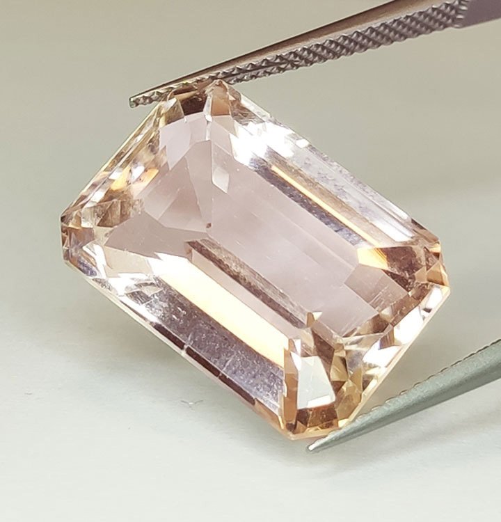 Rózsaszín Kunzit - 22.53 ct - Instituto Gemólogico Español (IGE) #3.2