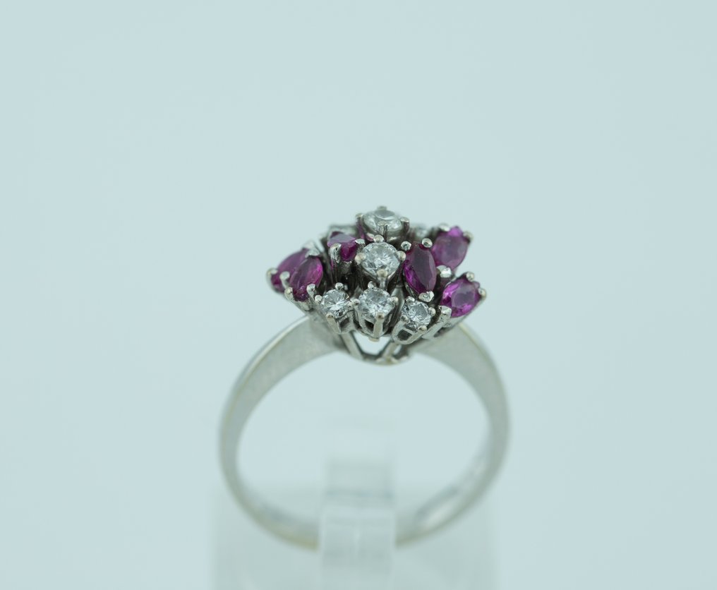Ring - 18 kt. White gold Diamond (Natural)  - Ruby #2.1