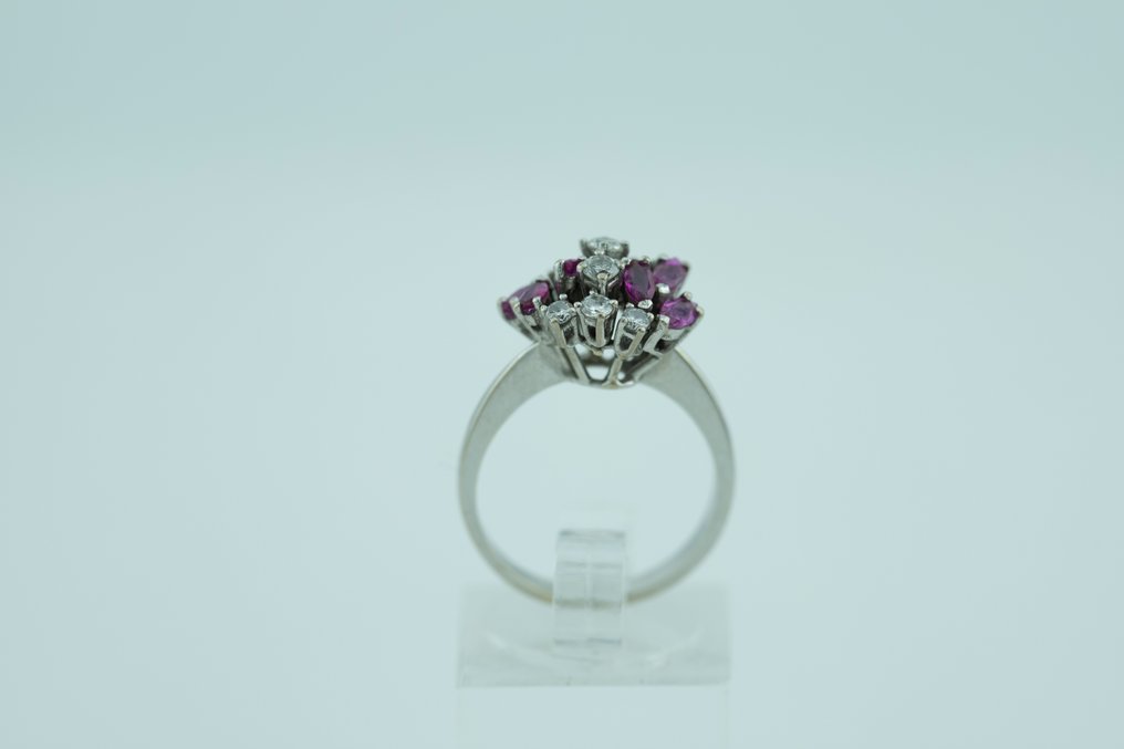 Ring - 18 kt. White gold Diamond (Natural)  - Ruby #1.0