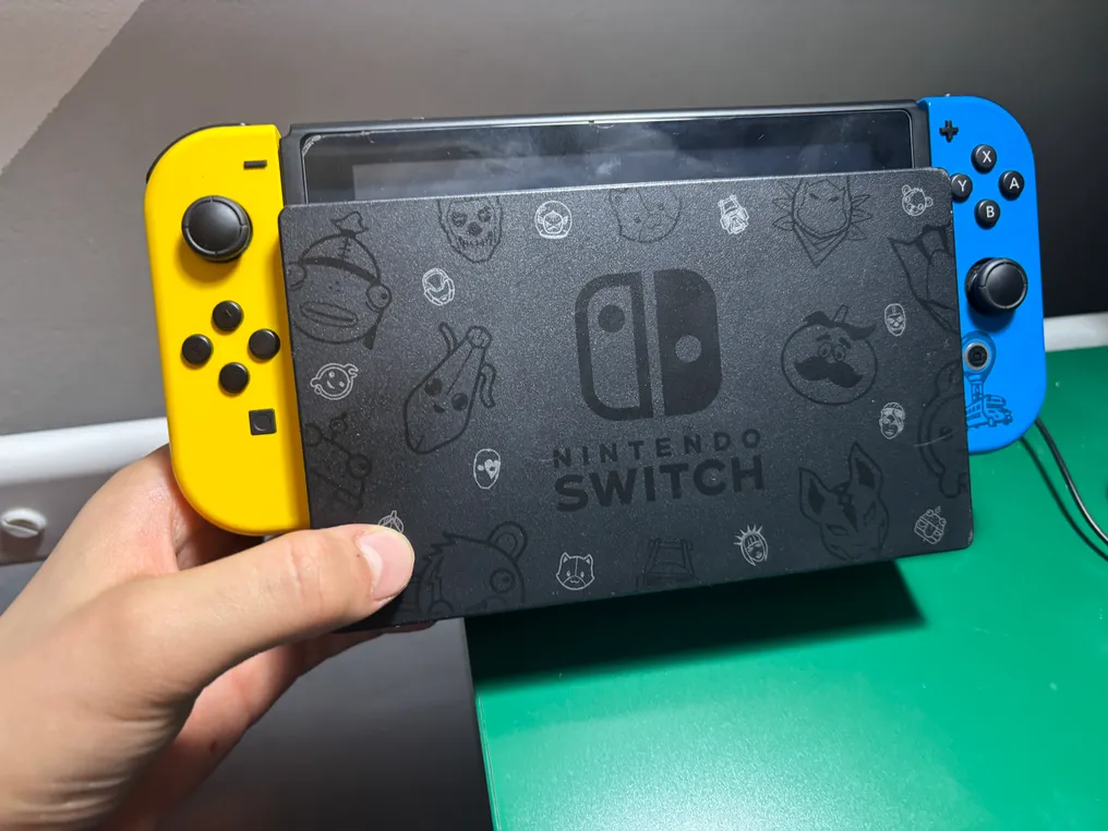 Nintendo - Switch - Nintendo Switch Fortnite Edition - Handheld game console - In original box #4.3