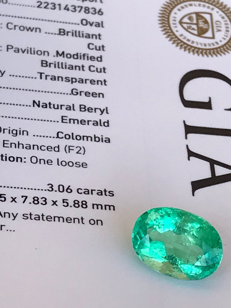 1 pcs  绿色 祖母绿  - 3.06 ct - 美国宝石研究院（GIA） #2.1
