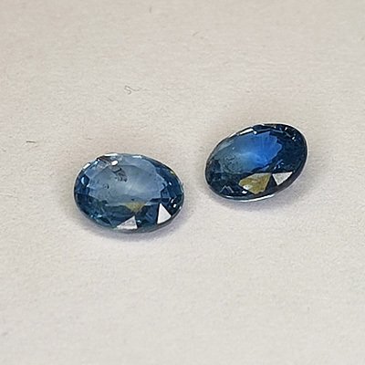 2 pcs  Blå Safir  - 1.40 ct - Antwerp Laboratory for Gemstone Testing (ALGT) #4.3