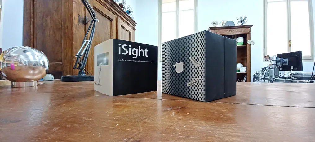 Apple A1023 - Isight Apple iSight FireWire camera #2.1