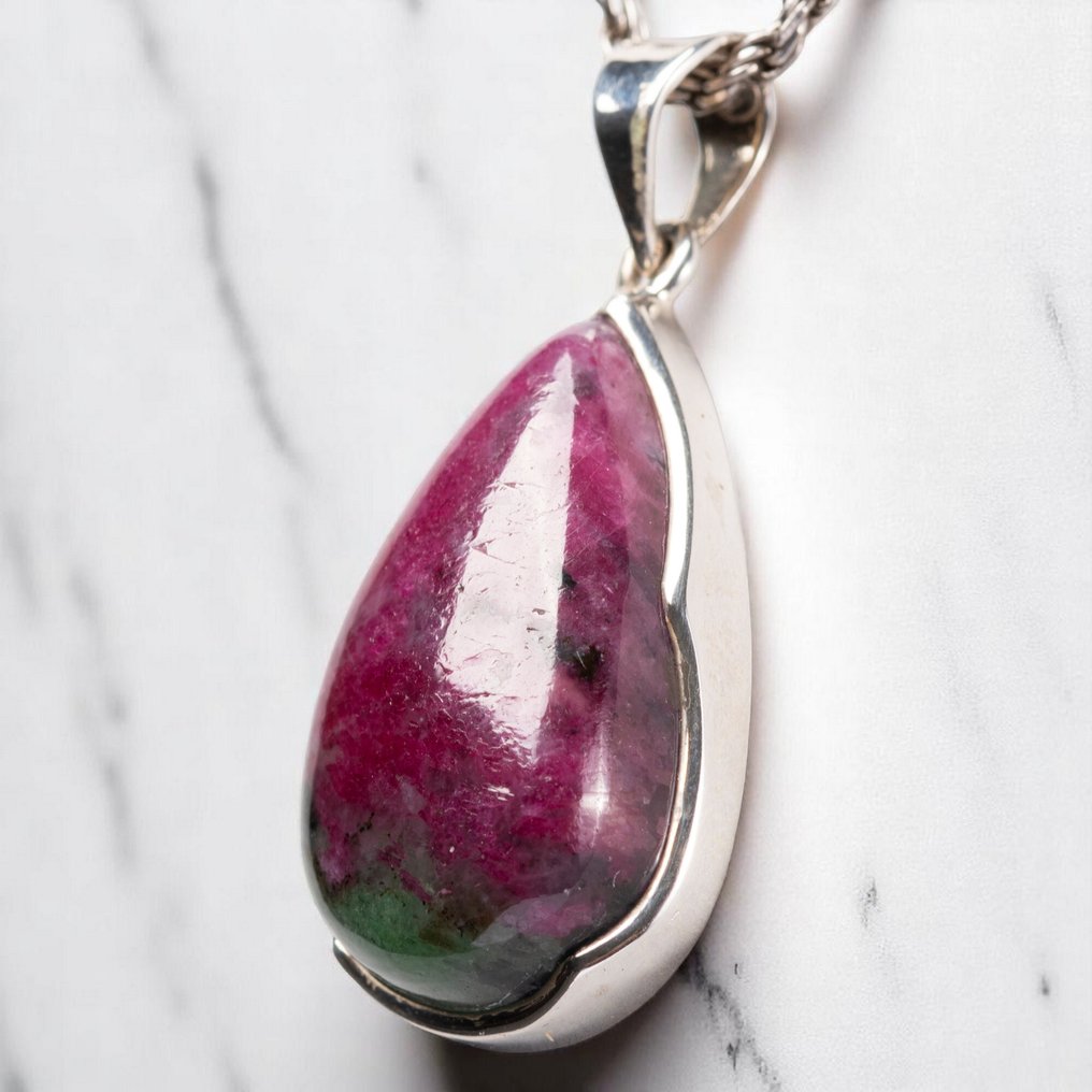银质吊坠配红宝石紫苏石宝石台面——激情与和谐的结合 - 高度: 37 mm - 宽度: 18 mm- 8 g #3.2