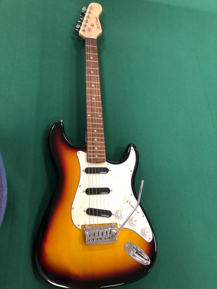 M.J.DOUGLAS - Sst 72 Wilkinson 3 Tone Sunburst - - Ηλεκτρική κιθάρα (χωρίς τιμή ασφαλείας) #1.0