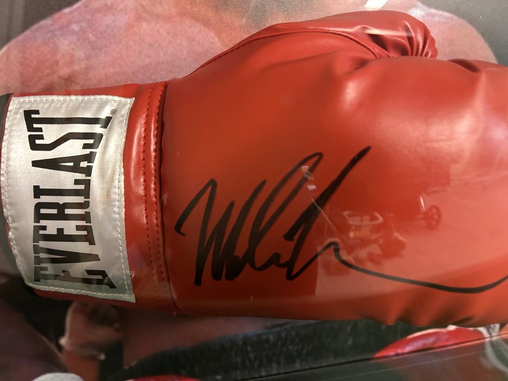 Boxing - Mike Tyson - Boxing glove #4.3
