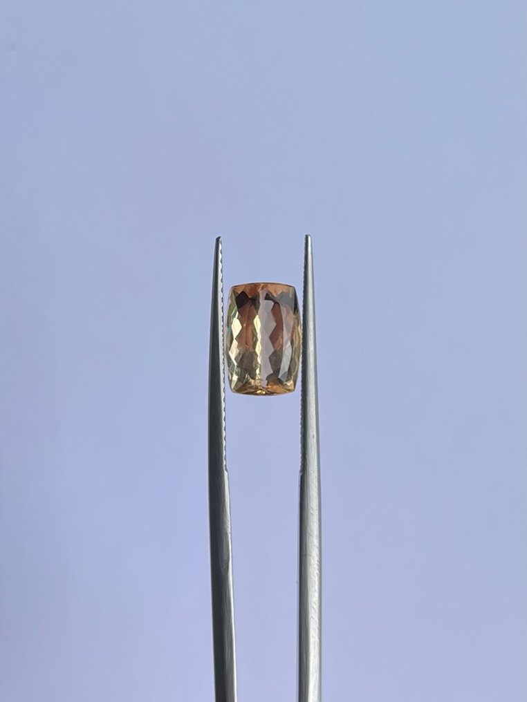 1 pcs  Jaune, Orange Topaze  - 3.05 ct - Instituto Gemólogico Español (IGE) #4.3