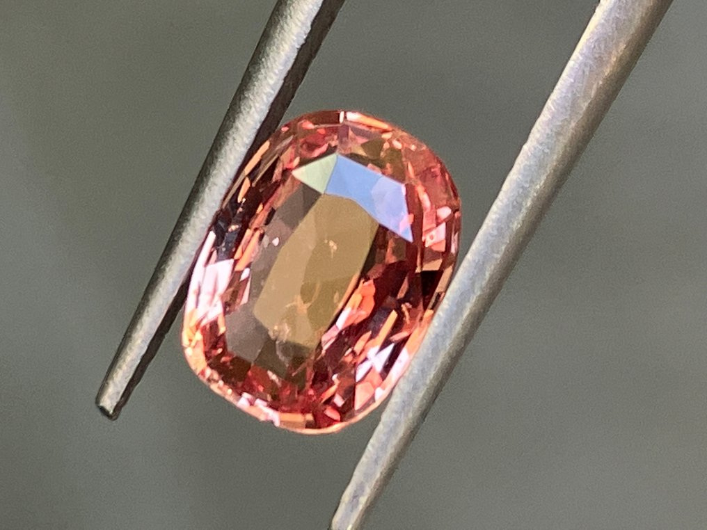1 pcs 橙色, 粉色 莲花蓝宝石 - 2.01 ct - 瑞士宝石研究中心(GRS) #1.0