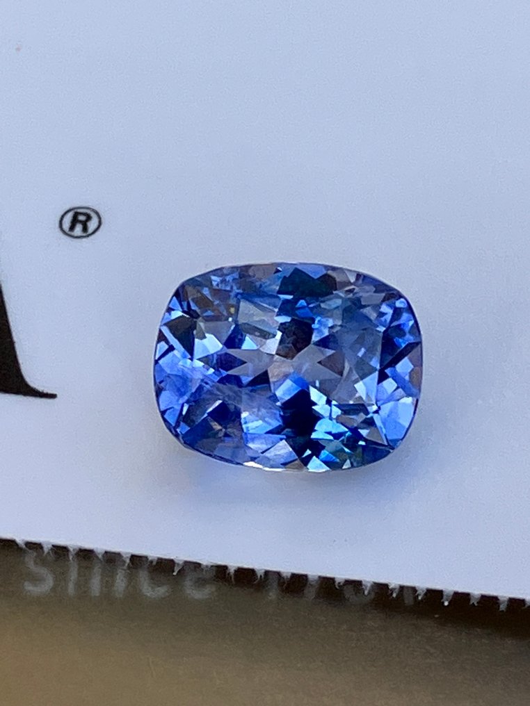 1 pcs  蓝色 蓝宝石  - 2.35 ct - 美国宝石研究院（GIA） #1.0