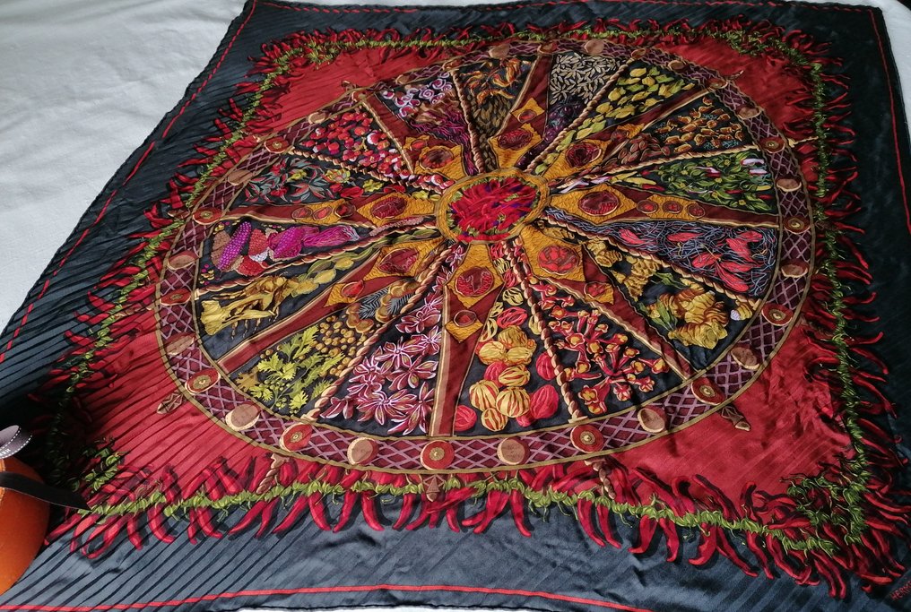 Hermès - AUX PAYS DES ÉPICES by Annie Faivre - Foulard #1.0