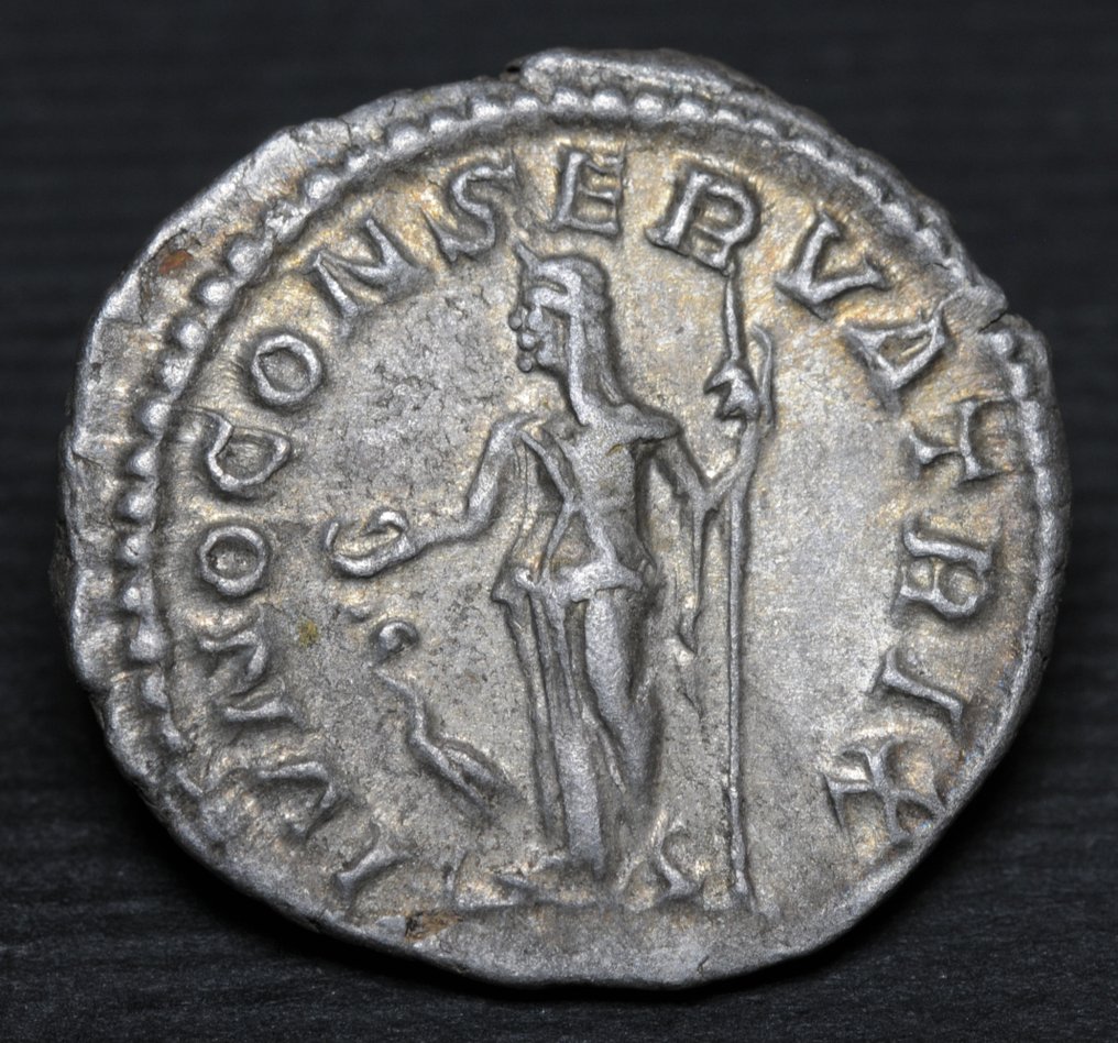 Imperio romano. Julia Mamea (Augusta, 222-235 e. c.). Denarius #1.0
