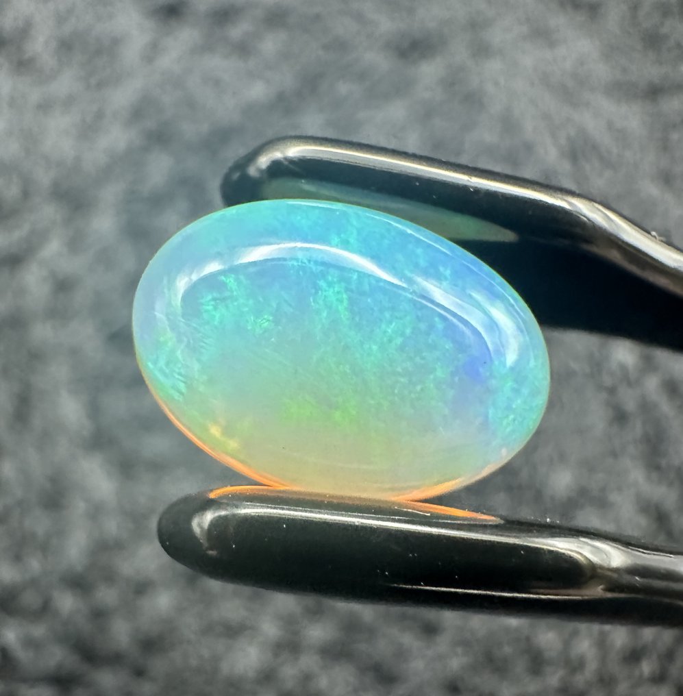 Opale Cabochon- 0.55 g #3.2