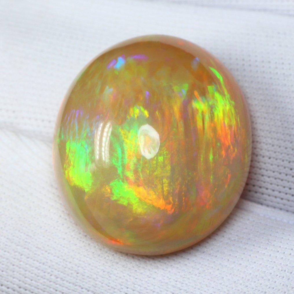 Galben Opal - 30.14 ct - Asociația internațională de pietre prețioase colorate (ICA GemLab) - Joc rar și fin de culori #1.0