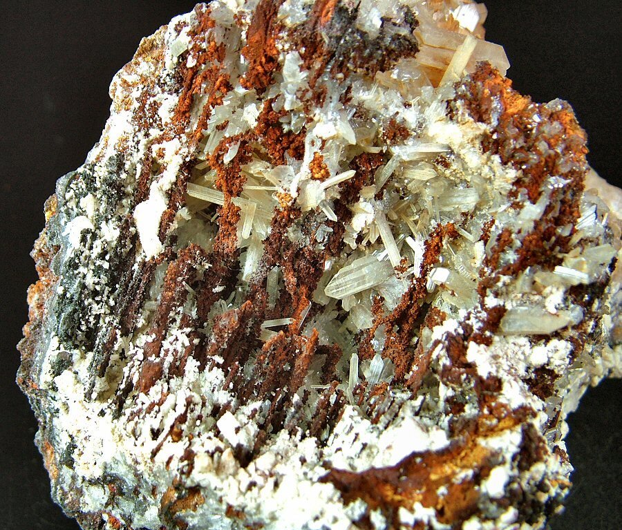 CW1631 Ważna próbka cerussytu z goethitem. Kryształy na matrixie - Wysokość: 125 mm - Szerokość: 127 mm- 1656 g - (1) #2.1