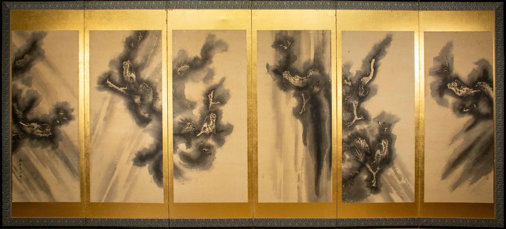 日本折叠屏风 - 纸, 木, 真丝, 金粉——一幅令人惊叹的六屏折叠屏风，描绘六条龙。 - Igarashi Shunmei (1700-1781) - 日本 - 江户时代（18世纪） #1.0
