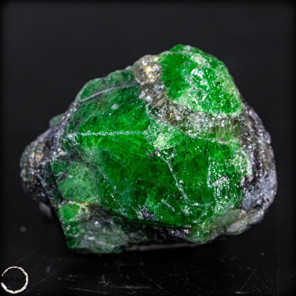 天然顶级品质的Tsavorite水晶，产自坦桑尼亚 149.3 克拉- 29.86 g #2.1