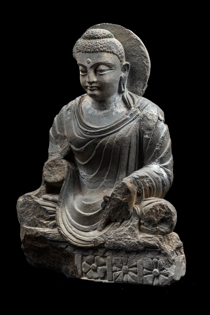 健驮逻国 片岩 佛像。公元前2世纪。高44厘米。西班牙进口许可证。 #2.1