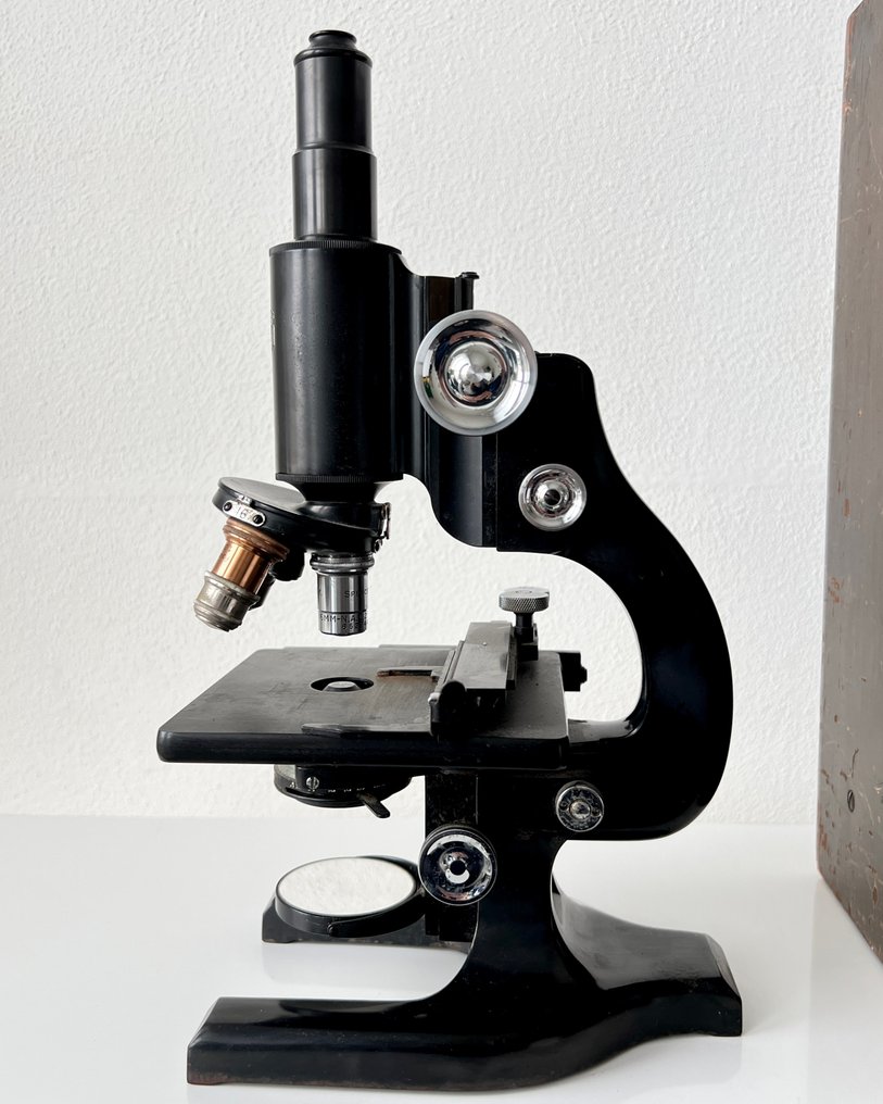 Monocular compound microscope - Serienummer 241251 - 1930-1940 - United States - Spencer Buffalo U.S.A. #1.1