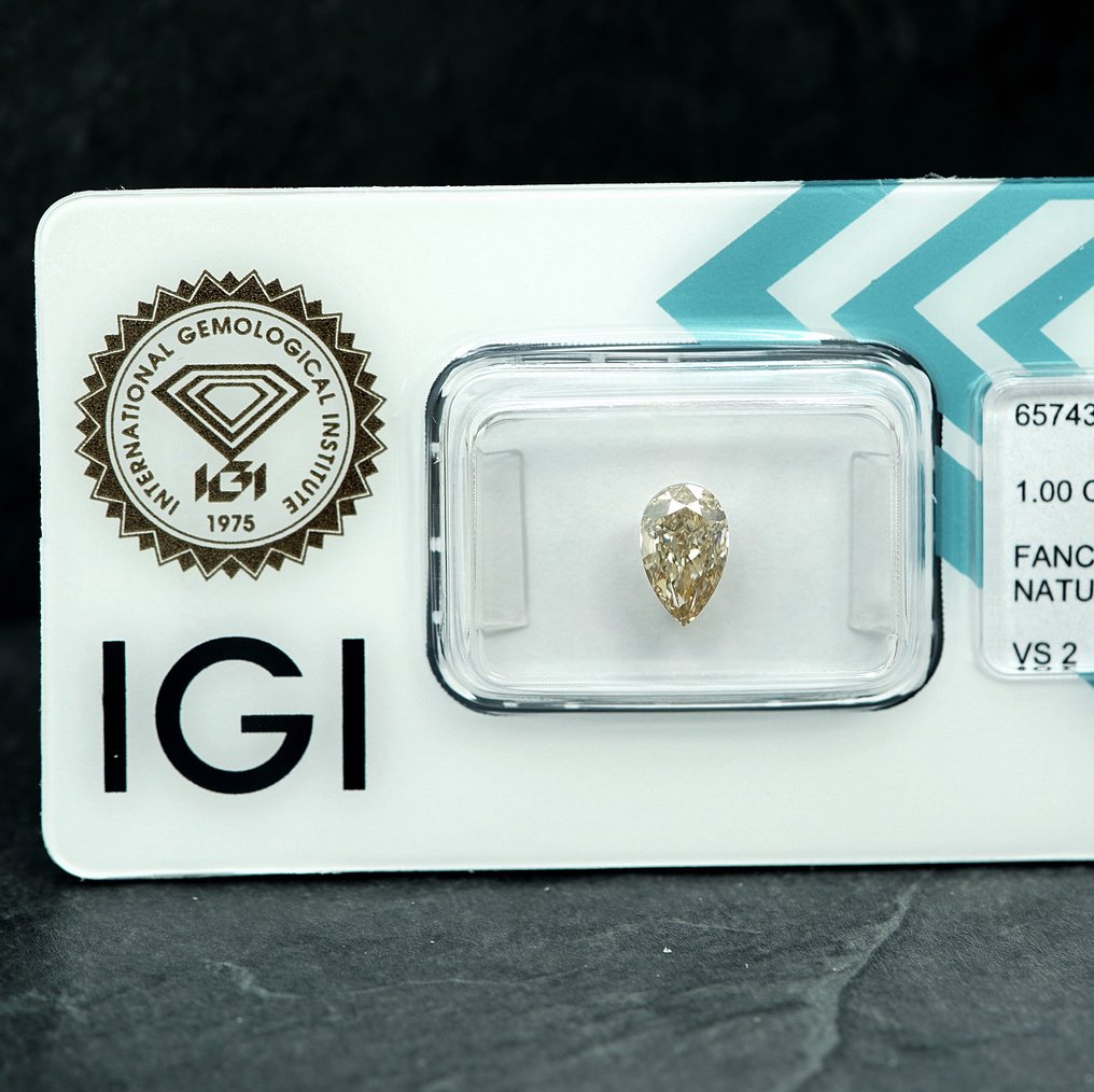 1 pcs Διαμάντι  (Φυσικού χρώματος)  - 1.00 ct - Αχλάδι - Fancy light Καφετί Κίτρινο - VS2 - International Gemological Institute (IGI) #4.3
