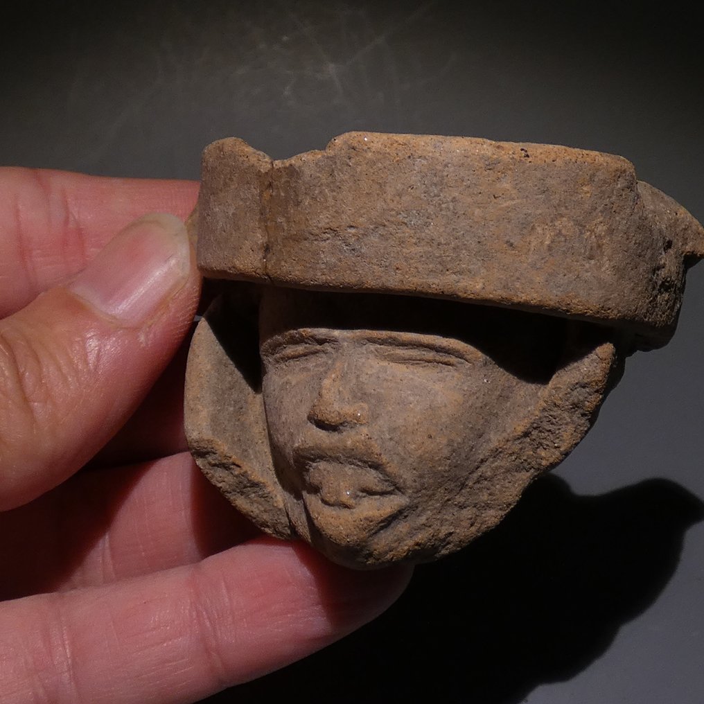 Βερακρούζ, Μεξικό Terracotta Sonriente κεφάλι. 5 εκ. H. Ισπανική Άδεια Εισαγωγής. 300 - 900 μ.Χ. #4.3