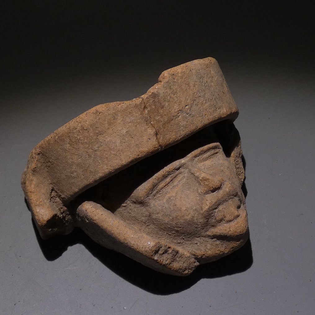Βερακρούζ, Μεξικό Terracotta Sonriente κεφάλι. 5 εκ. H. Ισπανική Άδεια Εισαγωγής. 300 - 900 μ.Χ. #1.0