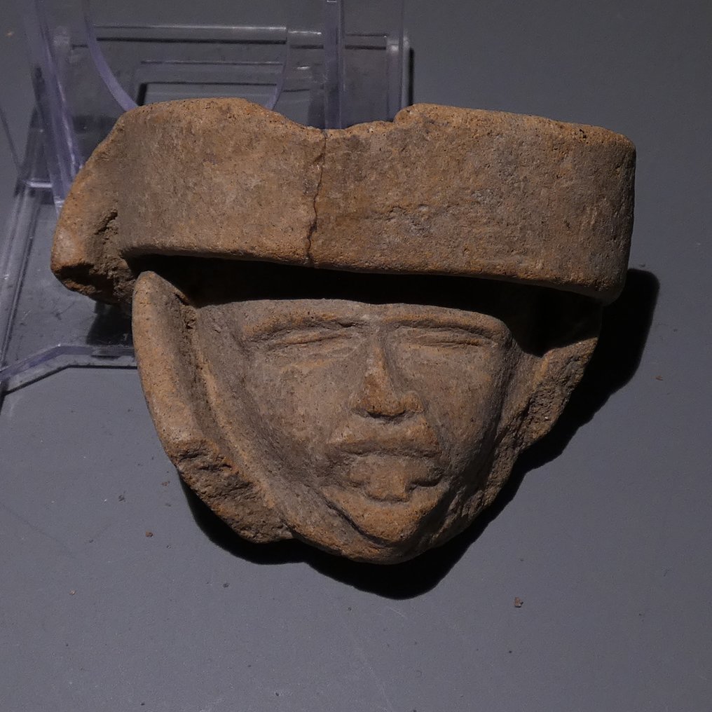 Βερακρούζ, Μεξικό Terracotta Sonriente κεφάλι. 5 εκ. H. Ισπανική Άδεια Εισαγωγής. 300 - 900 μ.Χ. #1.0