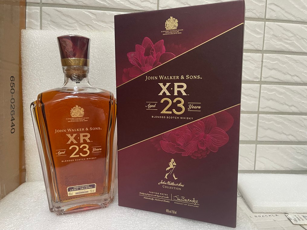 Johnnie Walker 23 years old XR  - b. Anni 2020 - 750ml #1.0