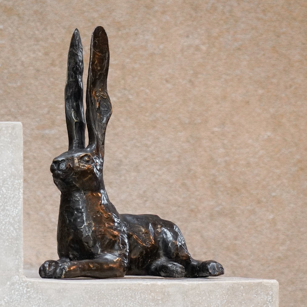 Sculpture, Hare Sculpture - Bronze Interior statue of a animal - Video in link - Bronze - 31 cm - Bronze #1.0
