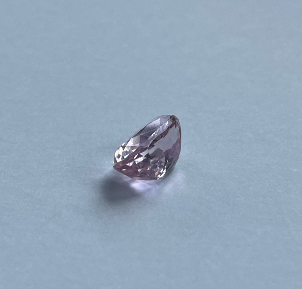 1 pcs Ροζ, Μωβ Κουνζίτης - 7.12 ct - Instituto Gemólogico Español (IGE) #2.1