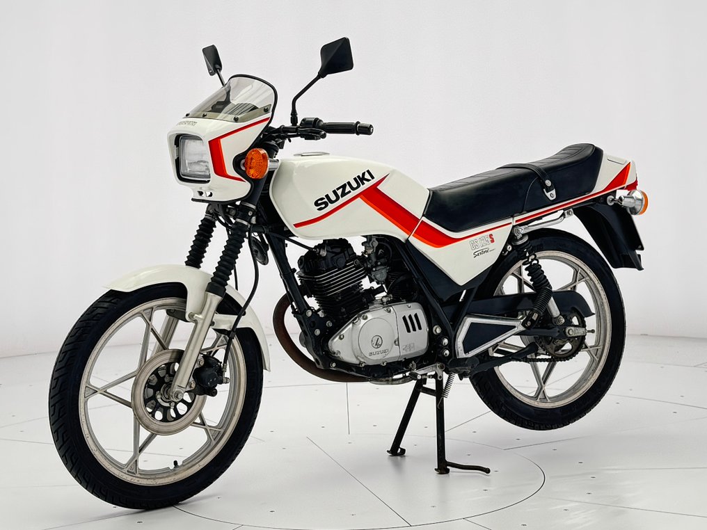 Suzuki - GS 125 S - NO RESERVE - 125 cc - 1984 #1.1