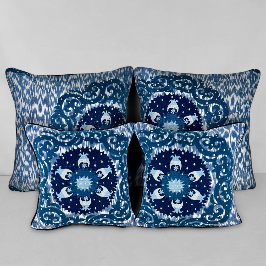 Manuel Canovas - New set of four - Cushion #1.0