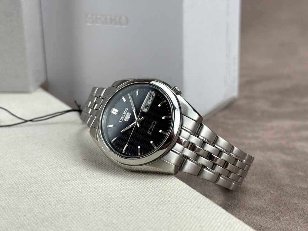 Seiko - Seiko 5 Automatic Day-Date - 沒有保留價 - SNK357 Midnight Logo - 男士 - 2020+  #4.3