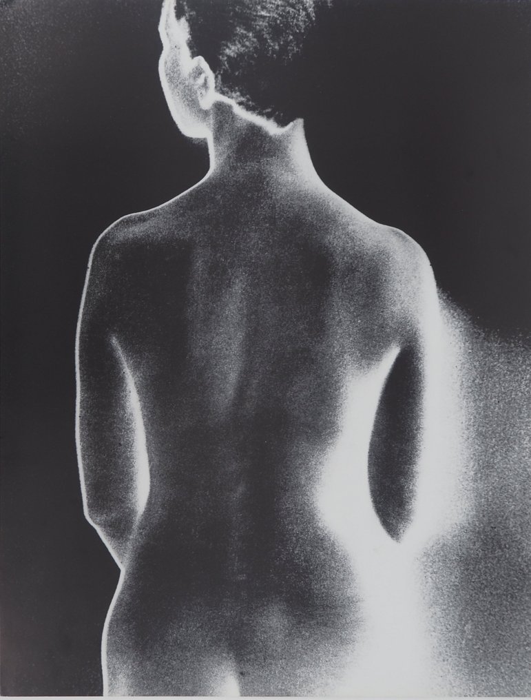 Man Ray (1890-1976) - Muse de dos #1.0