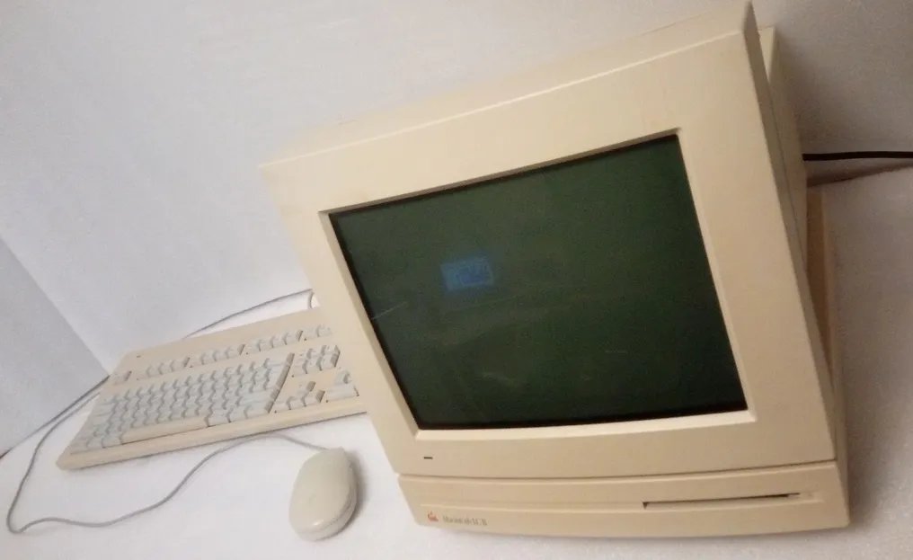 Apple 1992 Restored Macintosh LC ll + 12" monochrome display + full mechanical keyboard + mouse + new 3V - Macintosh #2.1